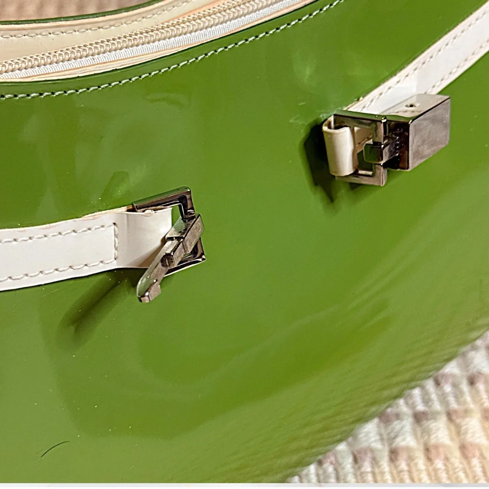 Beijo Y2K Avocado Green Glossy Hobo Shoulder Bag NWT White Trim Deadstock - Picture 6 of 13